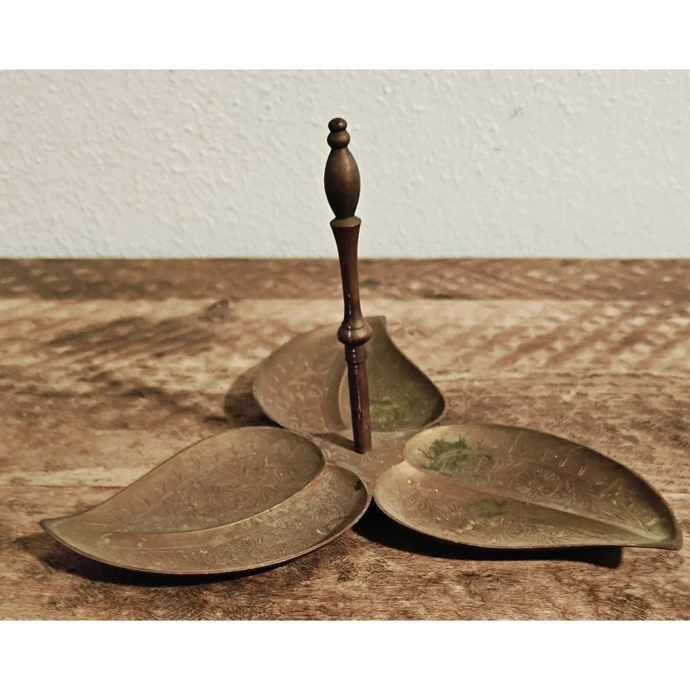Vintage Brass Engraved Leaf Shape Handcrafted Dry Fruit Bowl, Nice Patina